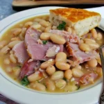 Schinken und weiße Bohnen - ein herzhaftes Gericht für das Familienfest