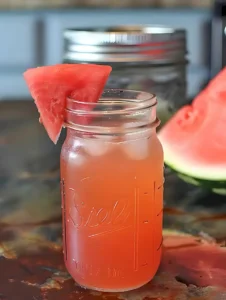 Das Geheimnis für sommerfrischen Watermelon-Lime-Moonshine-Slush