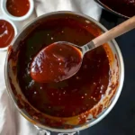 Flasche Bourbon BBQ Sauce auf einem Grillevent
