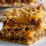 Carmelitas mit Schokolade und Karamell auf einem Teller