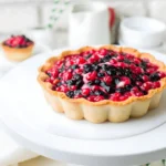 Glutenfreie Beertart-Pie mit frischen Beeren und einem köstlichen Teig