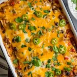 Rindfleisch-Enchilada-Auflauf mit Käse und frischen Zutaten