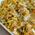 Hähnchentetrazzini Gericht mit Hühnchen, Pasta und cremiger Sauce